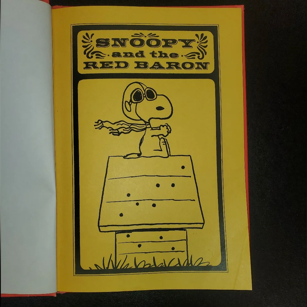 First Edition Snoopy and the Red Baron Book By Charles M. Schultz - 1966 - Picture 3 of 11